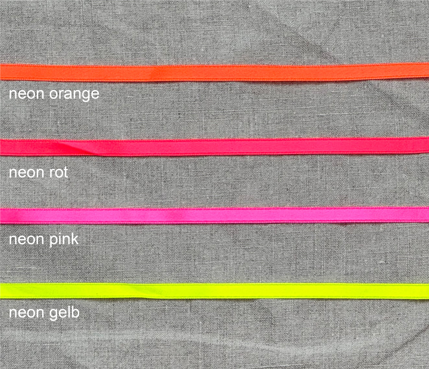 Anhänger mit Namen *ausgestanzt*