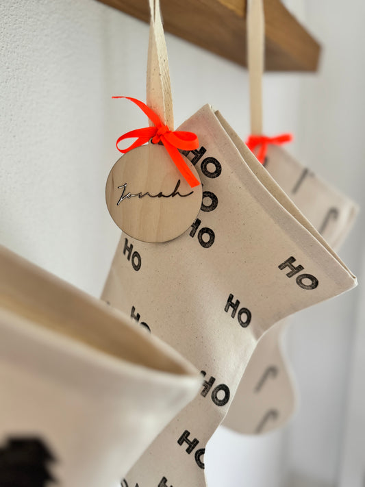 Anhänger mit Namen *ausgestanzt*